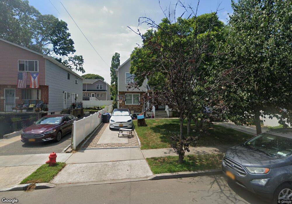 53 Juniper Rd unit A, Port Washington, NY 11050 - photo 1