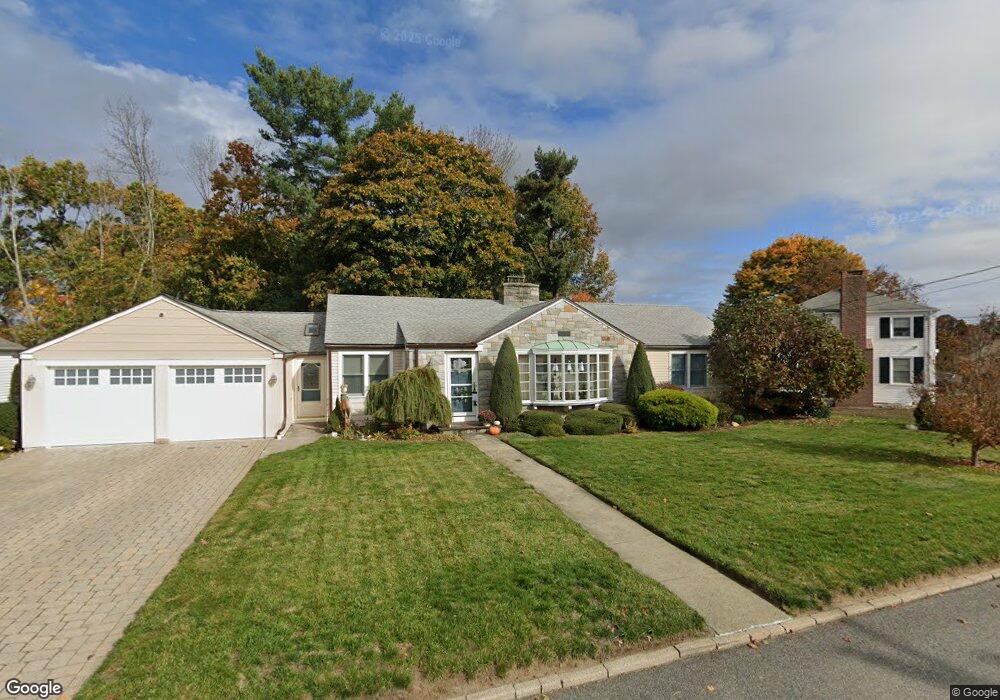 32 Lawnacre Dr, Cranston, RI 02920 - photo 1