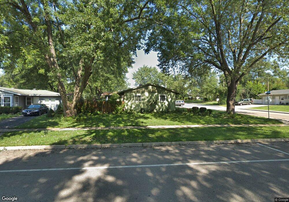 333 Tulsa Ave, Carpentersville, IL 60110 - photo 1