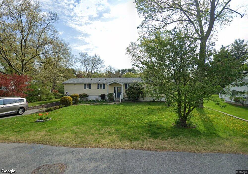 2818 Hedge St, Yorktown Heights, NY 10598 - photo 1