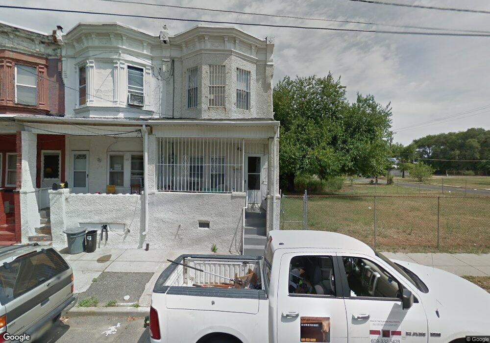 689 Fairview St, Camden, NJ 08104 - photo 1