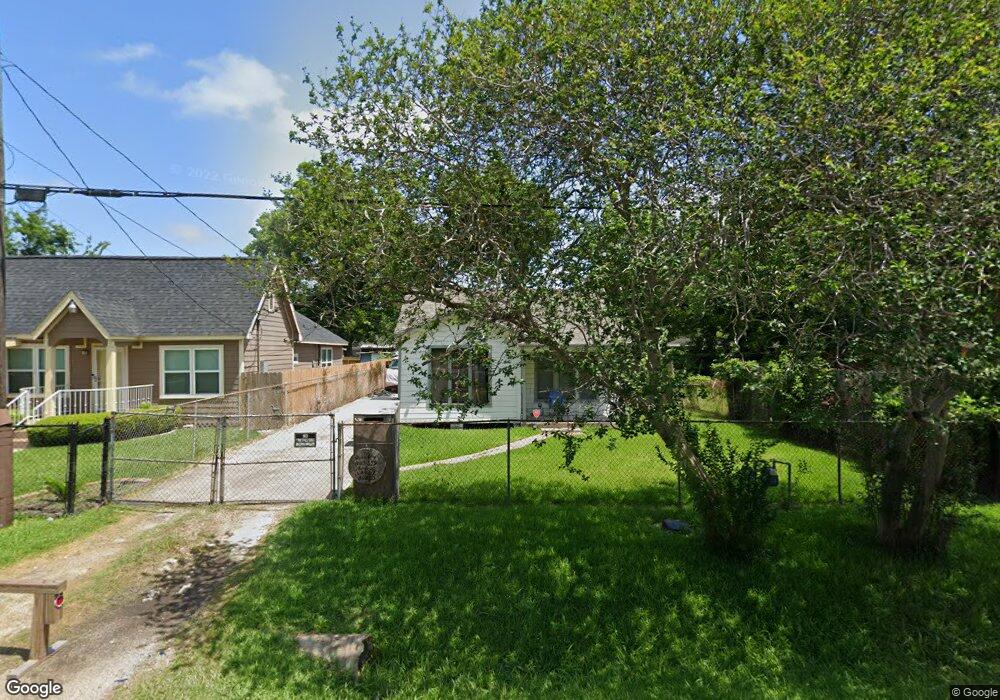 4025 Linder St, Houston, TX 77026 - photo 1