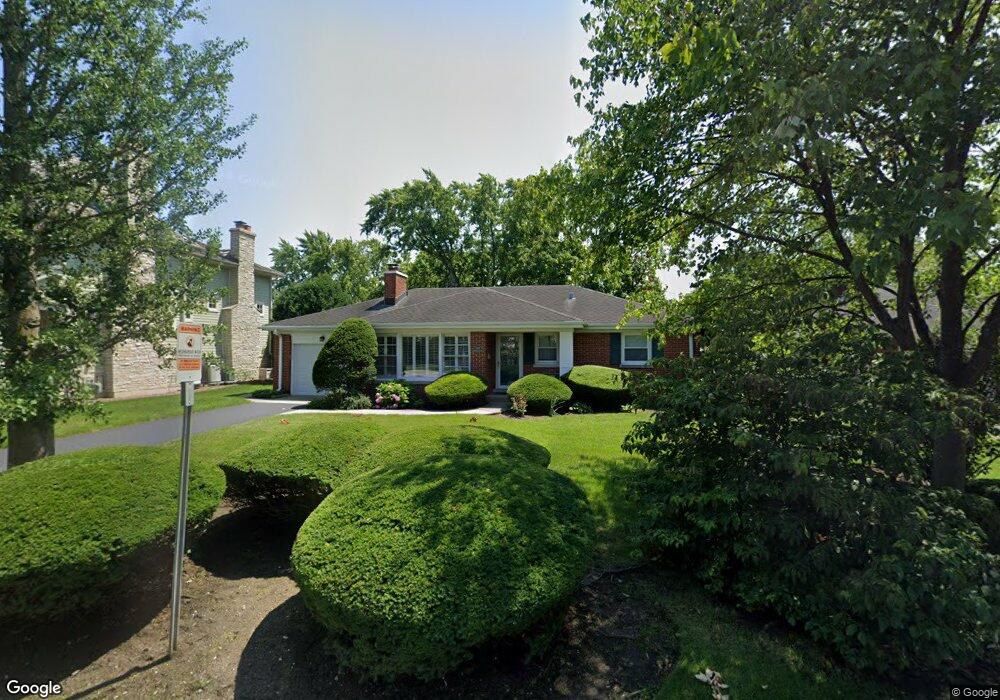 2239 Robincrest Ln, Glenview, IL 60025 - photo 1