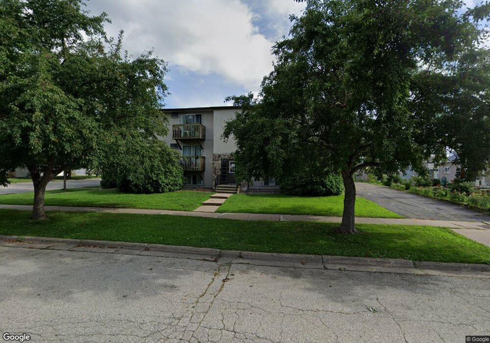 305 N 1st St, La Crescent, MN 55947 - photo 1