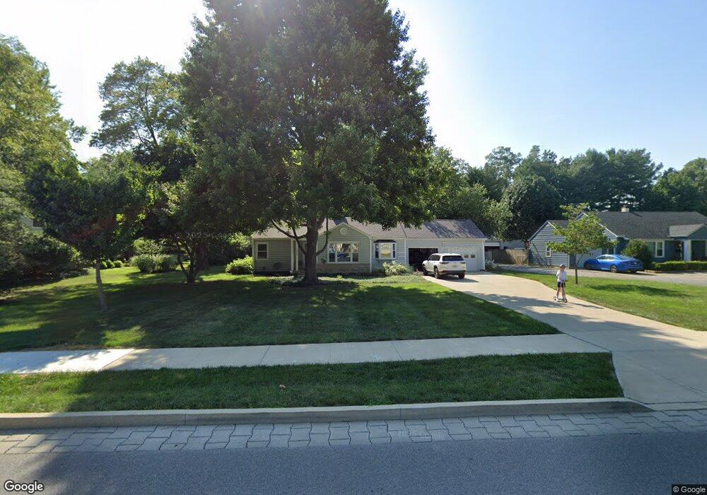 3202 Westenedge Dr, Columbus, IN 47203 - photo 1