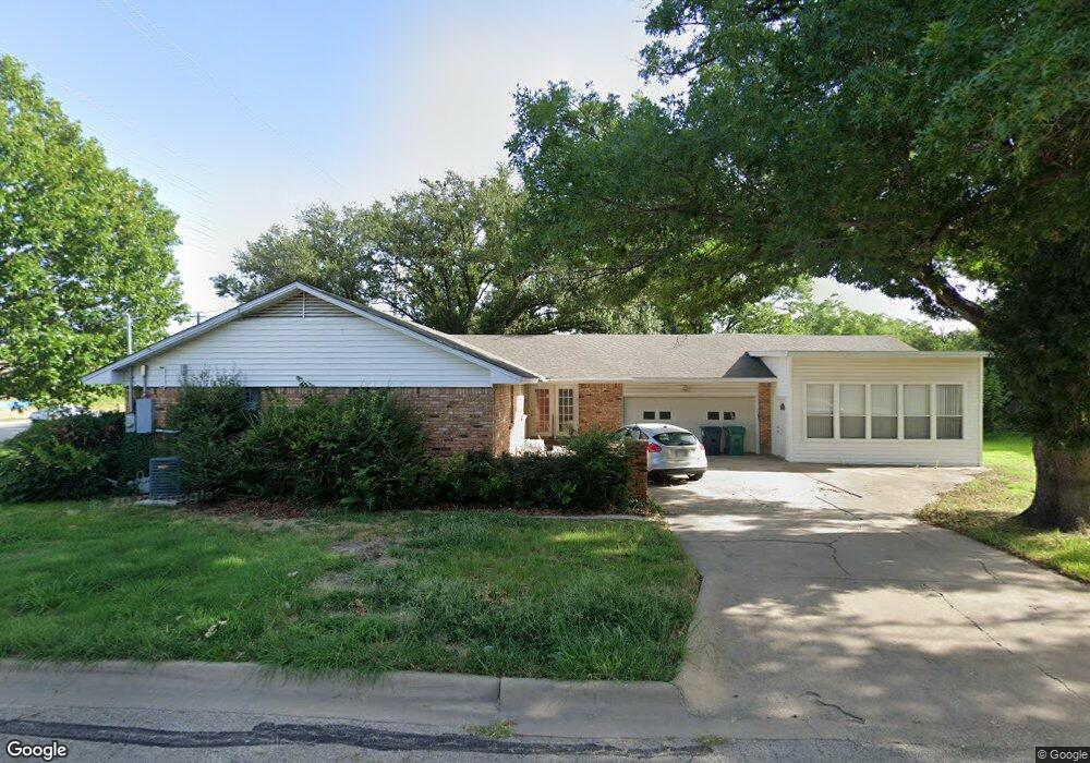 1002 N Bonnie Brae St, Denton, TX 76201 - photo 1