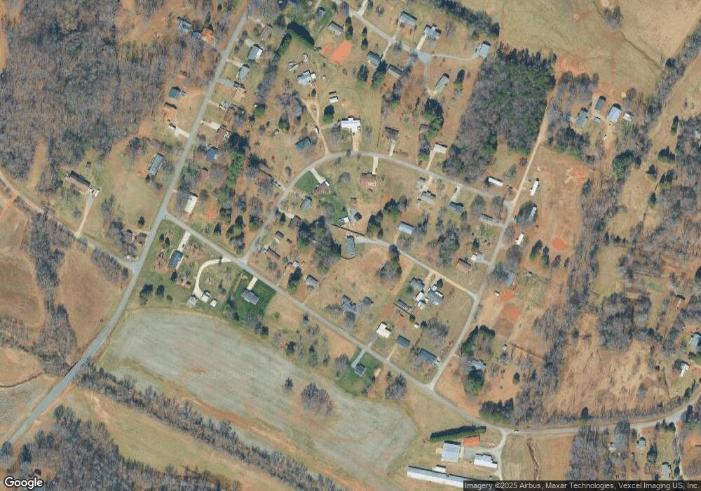 123 Clear Meadow Ln, Statesville, NC 28625 - photo 1