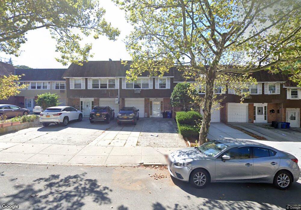 24012 68th Ave unit 35, Little Neck, NY 11362 - photo 1