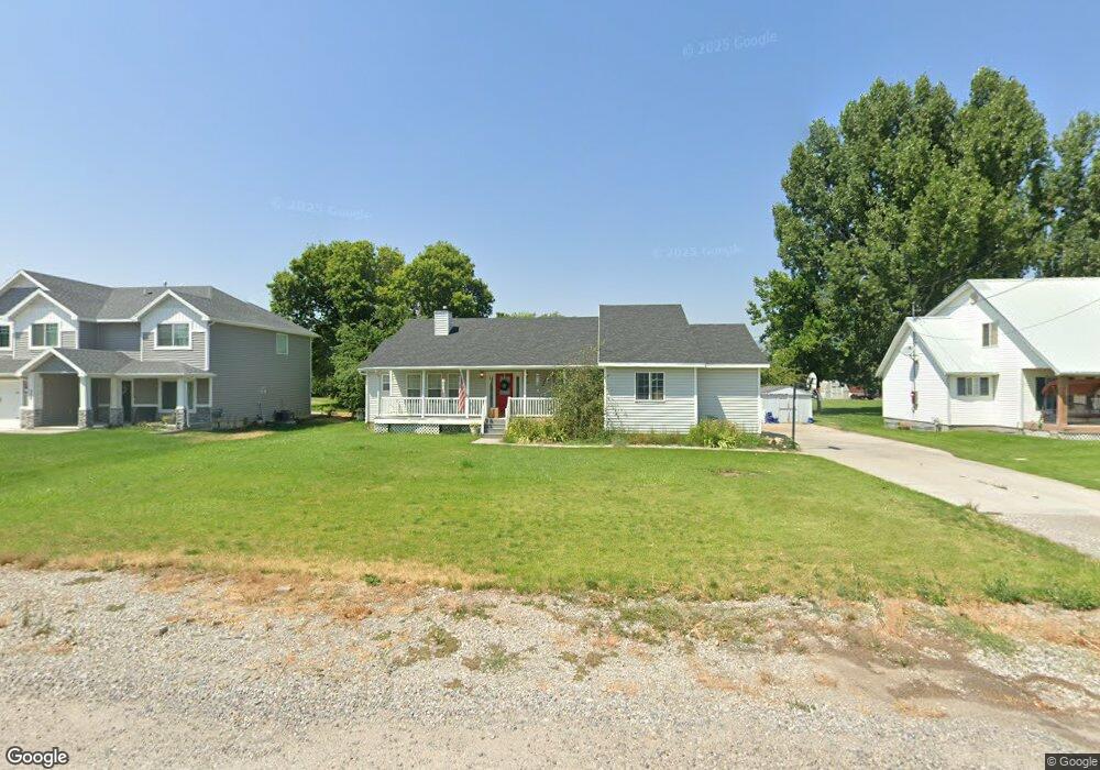 340 S 100 E, Hyrum, UT 84319 - photo 1