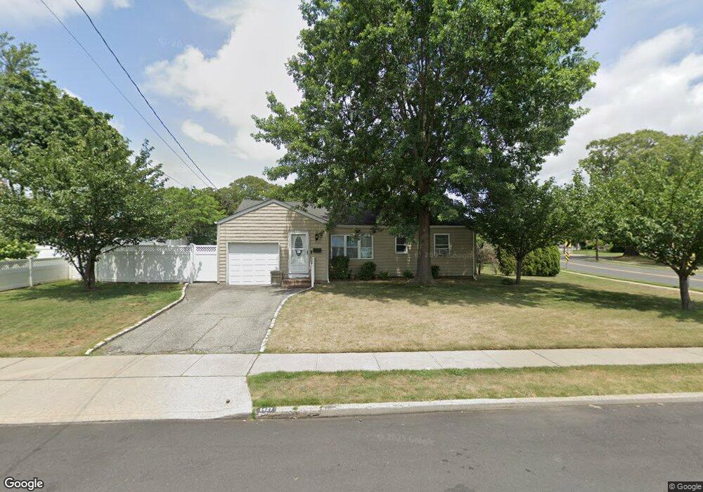 1427 Amend Dr, Merrick, NY 11566 - photo 1