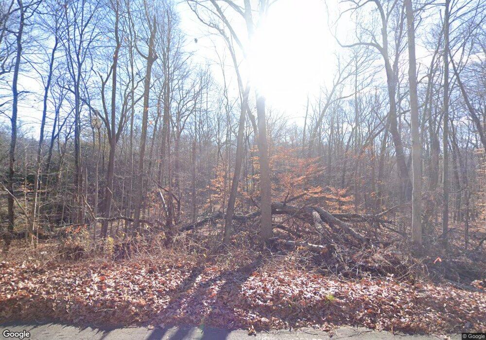 27 Plumtrees Rd, Newtown, CT 06470 - photo 1