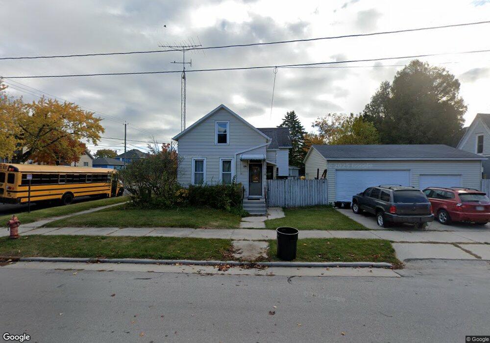 735 N 6th St, Manitowoc, WI 54220 - photo 1
