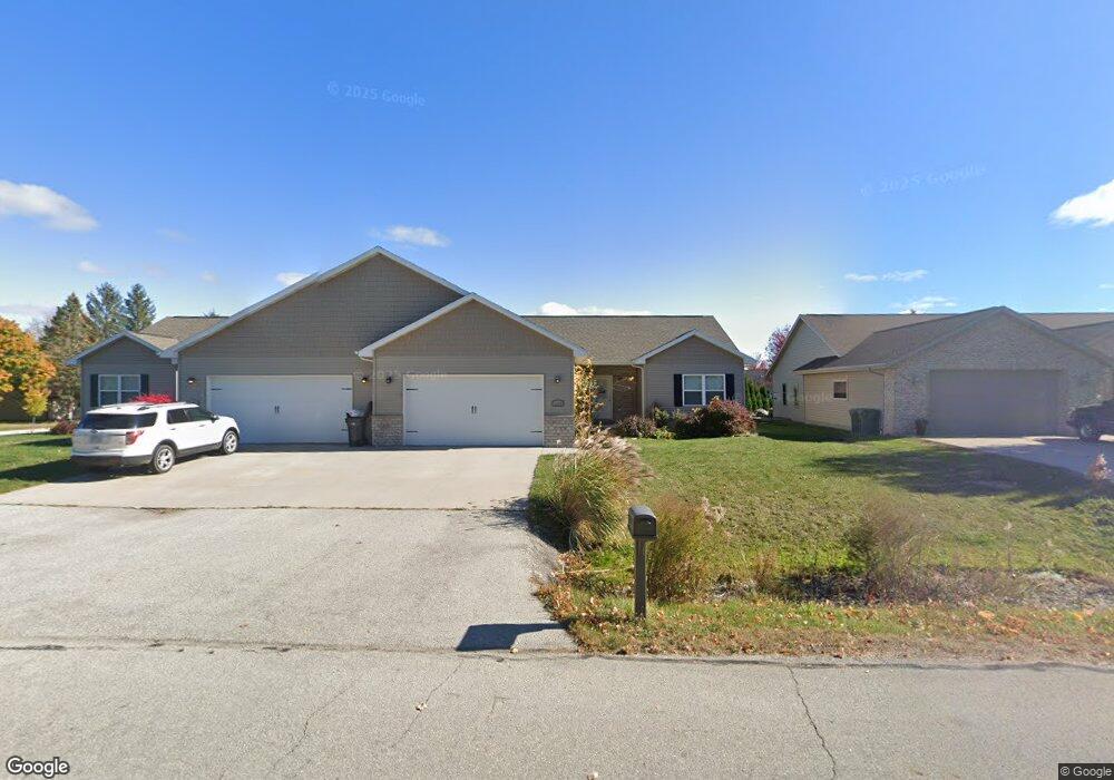 1107 Pinecrest Blvd, Appleton, WI 54915 - photo 1