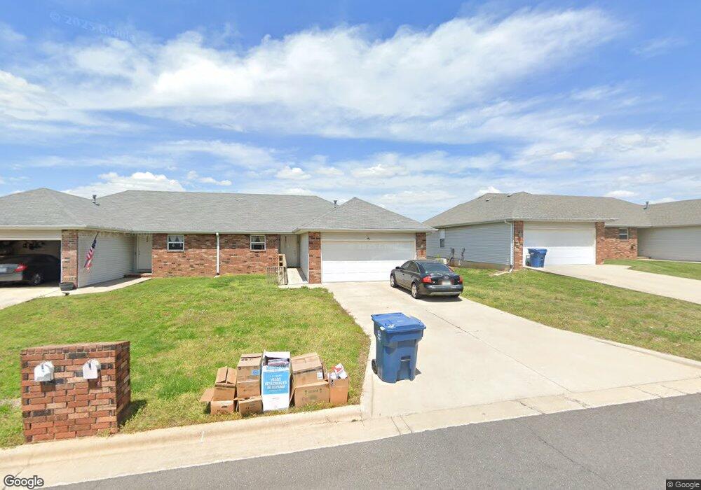 713 Mclean Ct, Nixa, MO 65714 - photo 1