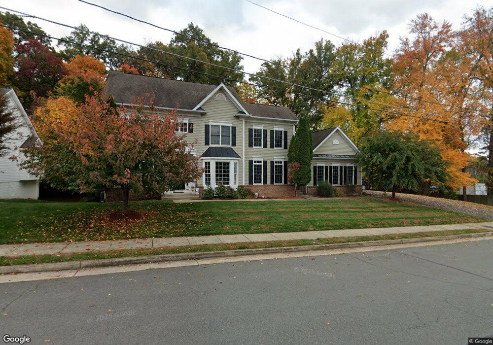 2547 Sandburg St, Dunn Loring, VA 22027 - photo 1