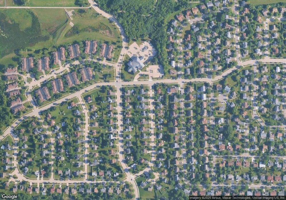 1102 Sawmill Ln, Algonquin, IL 60102 - photo 1