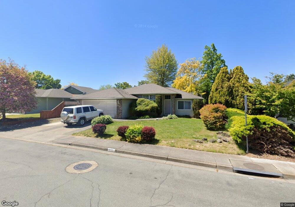 1135 Hampton Dr, Central Point, OR 97502 - photo 1