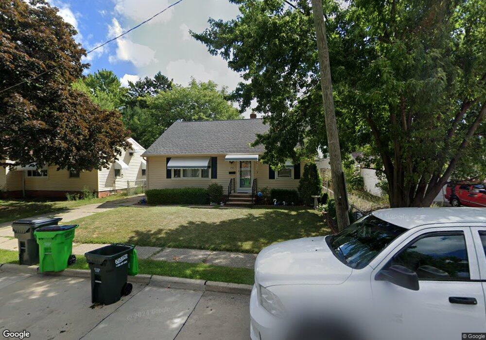 1915 Harding Dr, Wickliffe, OH 44092 - photo 1