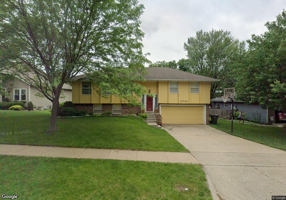 3709 SW 34th St, Topeka, KS 66614 - photo 1