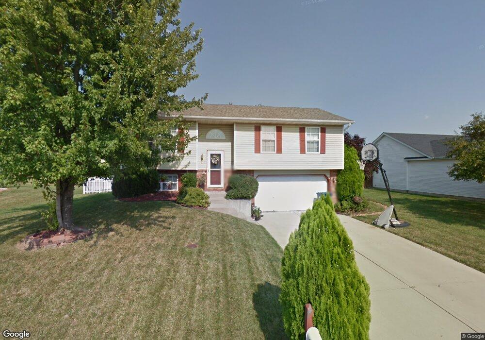 125 Ridge Dr, Maryville, IL 62062 - photo 1