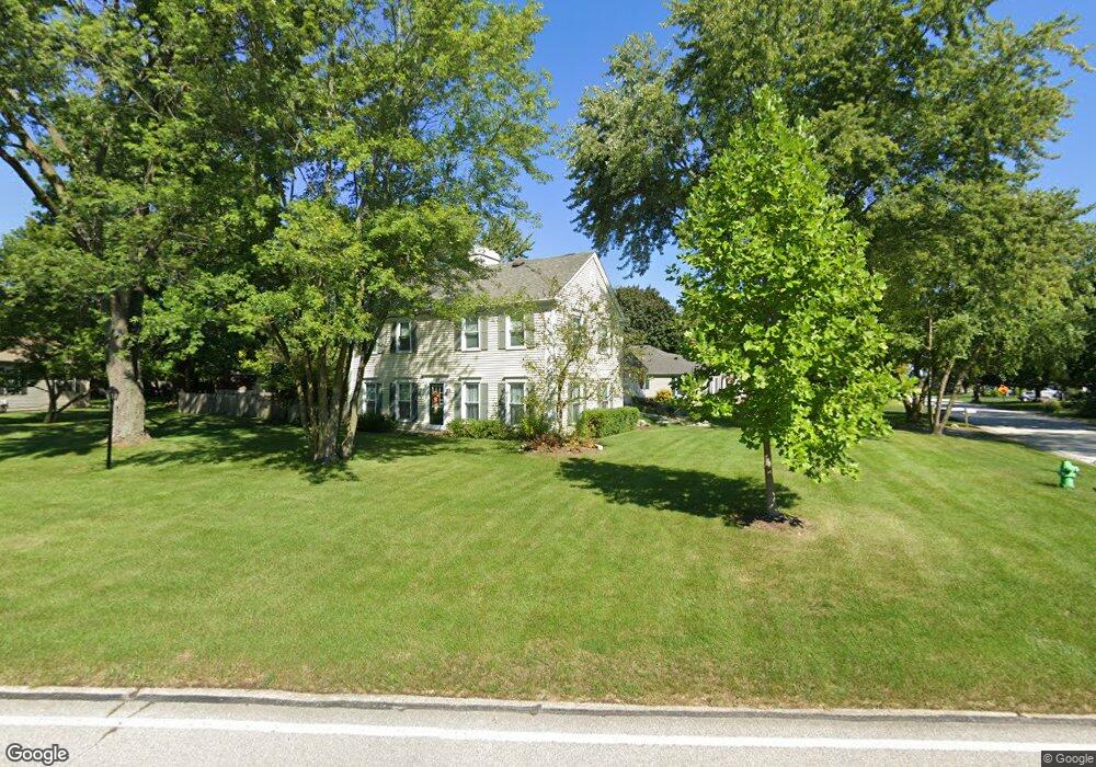 1098 Woodland Hills Rd, Batavia, IL 60510 - photo 1