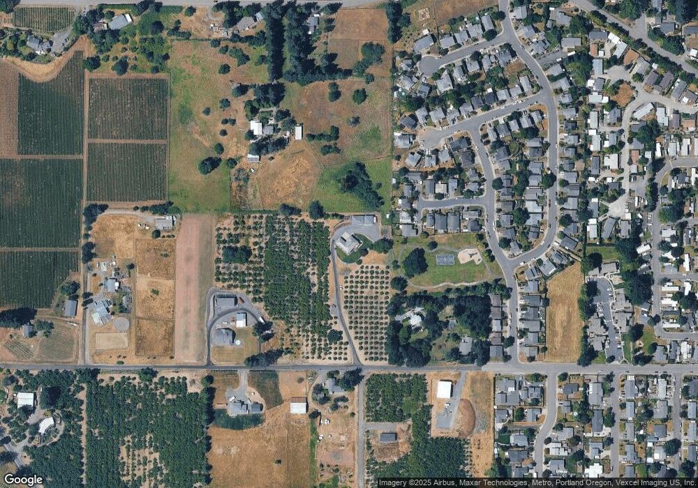 1250 SW 11th St, Dundee, OR 97115 - photo 1