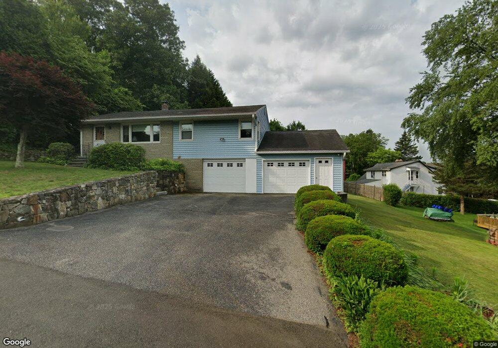 4 Robin Rd, Seymour, CT 06483 - photo 1