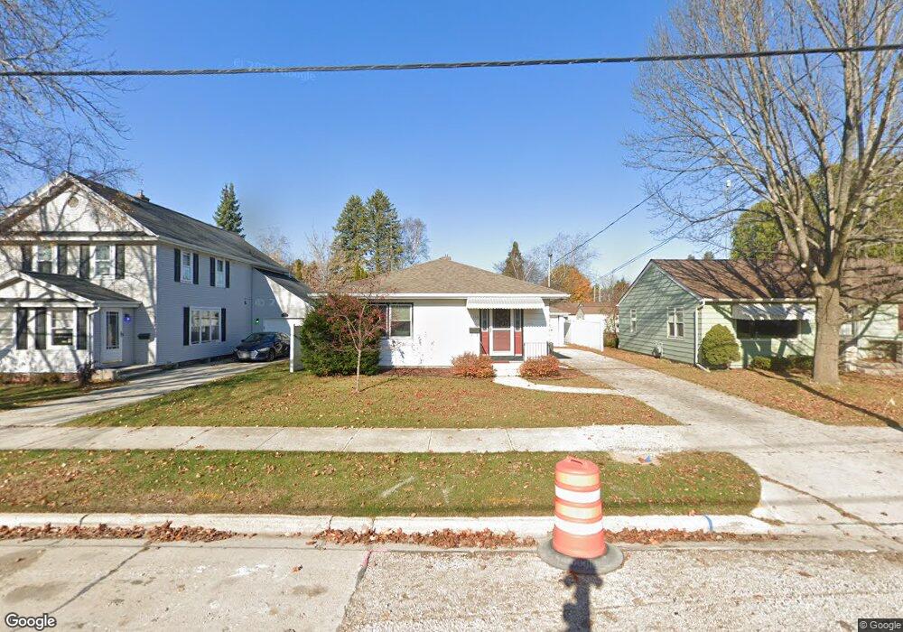 2116 34th St, Two Rivers, WI 54241 - photo 1