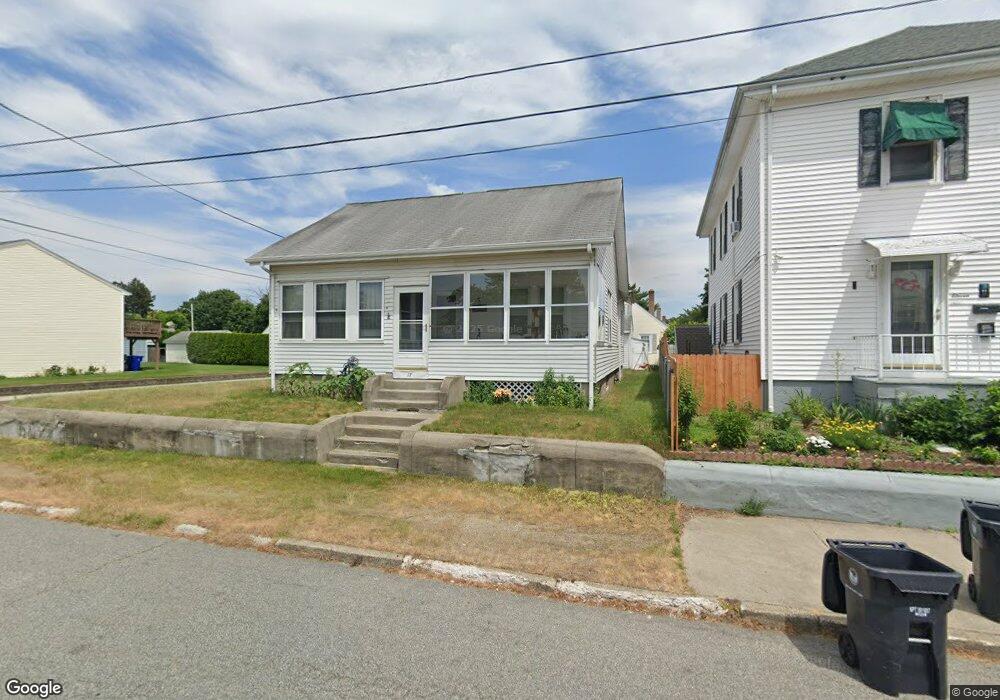 17 Woodside Ave, Pawtucket, RI 02861 - photo 1