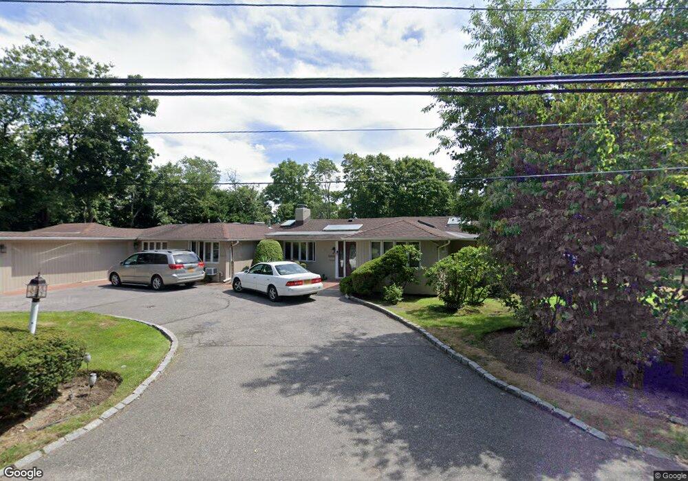 519 Chauncey Ln, Lawrence, NY 11559 - photo 1