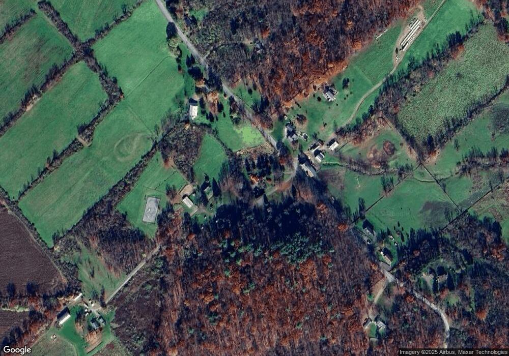 104 Red Squirrel Ln, Falls, PA 18615 - photo 1