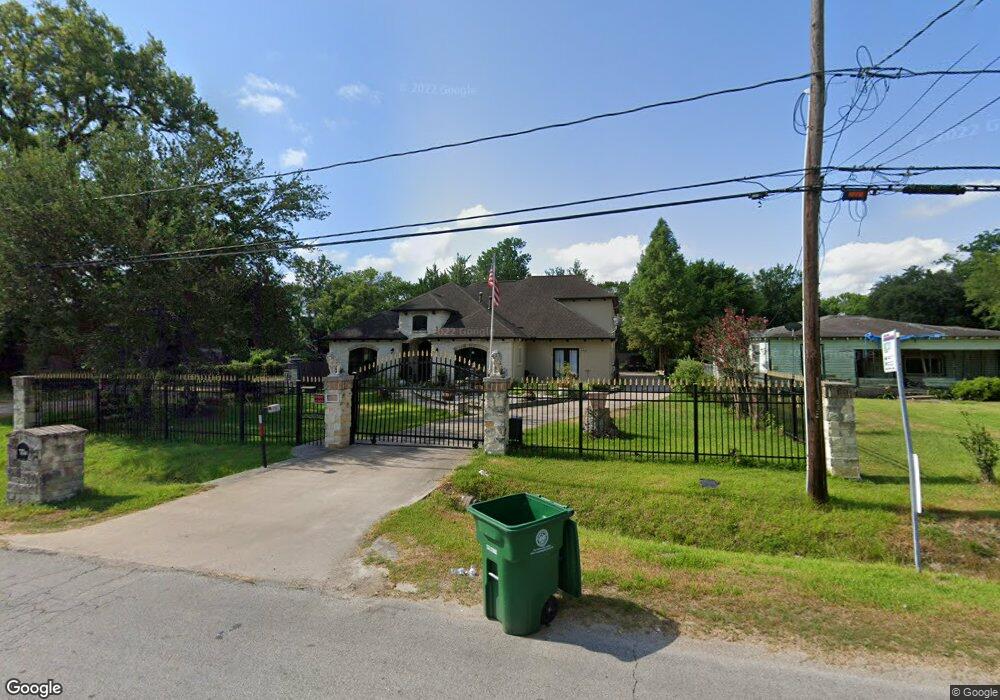 2025 Dewalt St, Houston, TX 77088 - photo 1