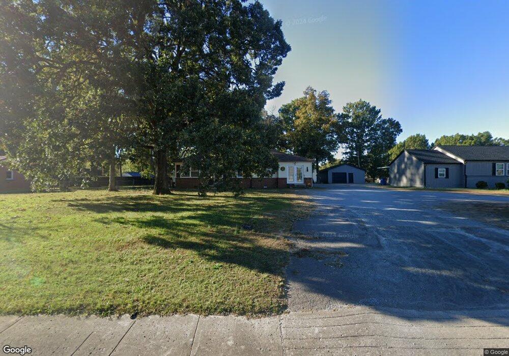 1710 Madison St, Shelbyville, TN 37160 - photo 1