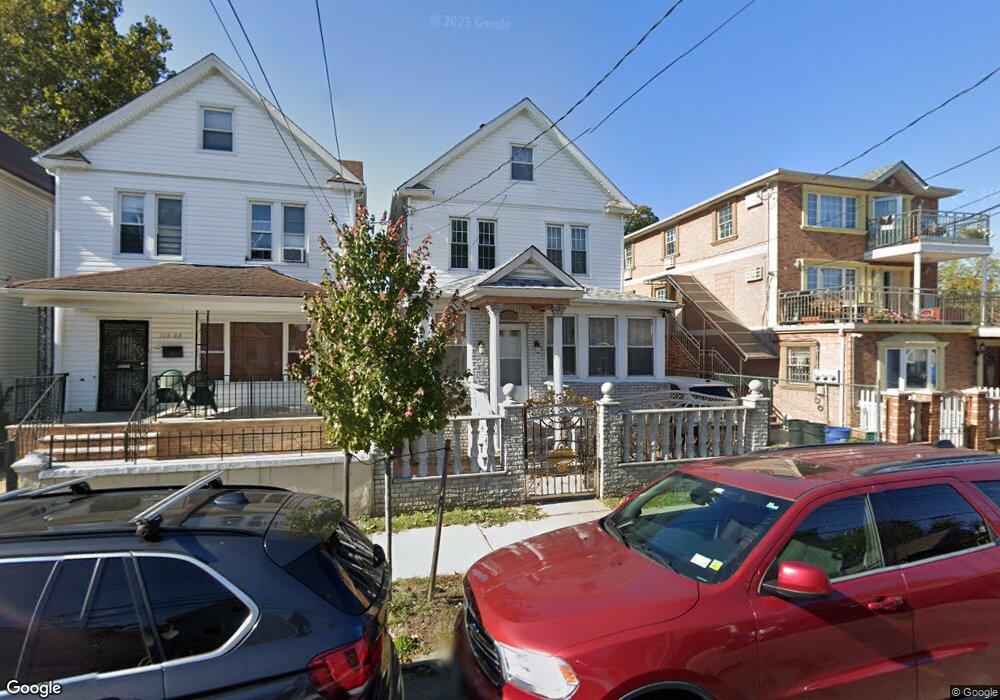 10318 170th St, Jamaica, NY 11433 - photo 1