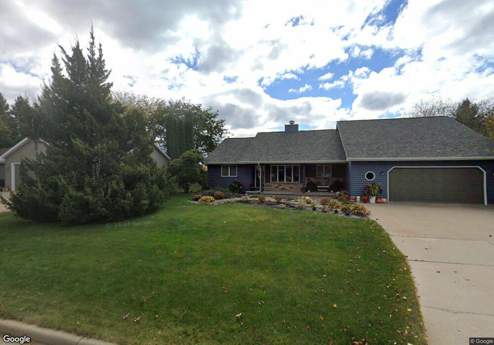 2153 W Twin Willows Dr, Appleton, WI 54914 - photo 1