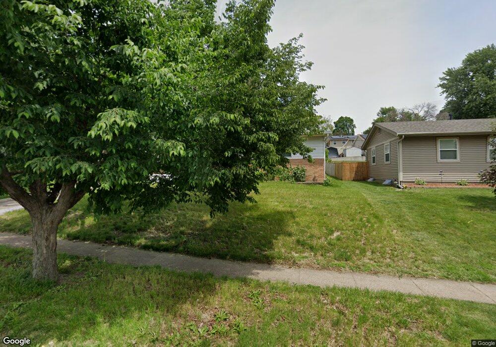 2608 Grandview Ave, Des Moines, IA 50317 - photo 1