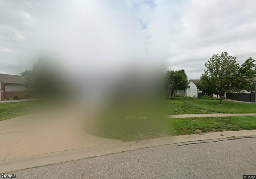 1920 N Country Walk Ln, Mulvane, KS 67110 - photo 1