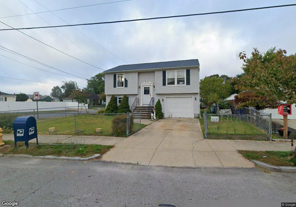 310 Daggett Ave, Pawtucket, RI 02861 - photo 1