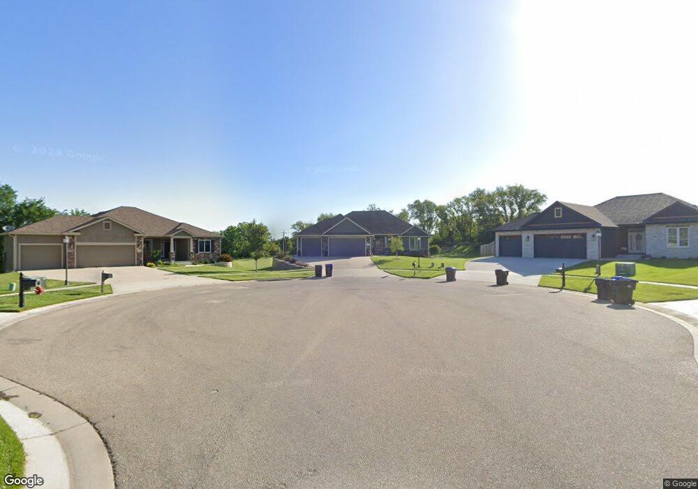 000 Millers Cove Ct, Topeka, KS 66614 - photo 1