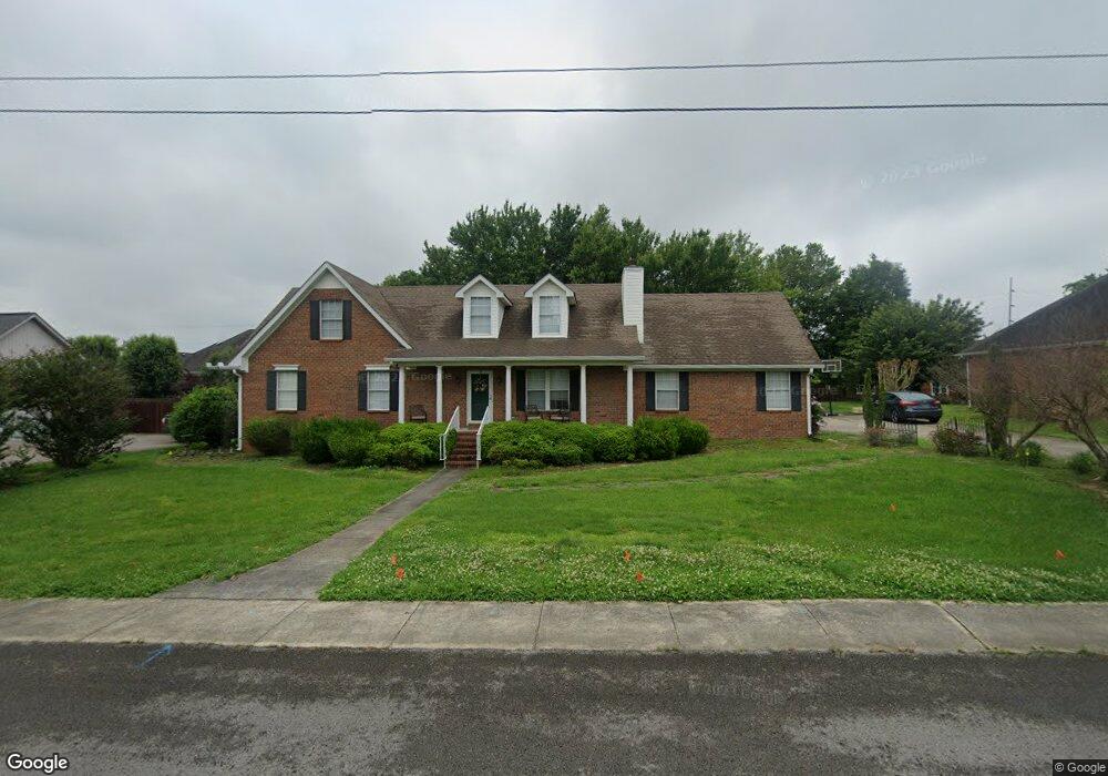 304 Green Hills Dr, Shelbyville, TN 37160 - photo 1