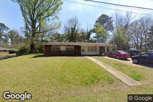 2801 Zinnia St, Tuskegee Institute, AL 36088