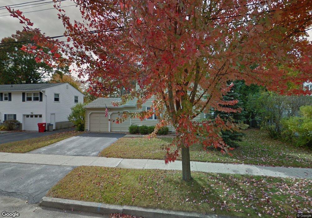 15 Roseade Pkwy, Burlington, VT 05408 - photo 1