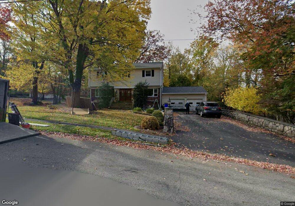 18 Nutting Place, West Caldwell, NJ 07006 - photo 1