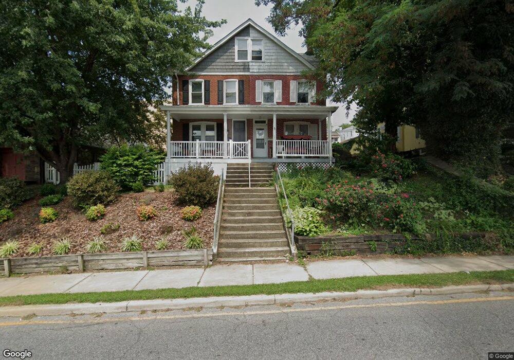 131 W Cypress St, Kennett Square, PA 19348 - photo 1