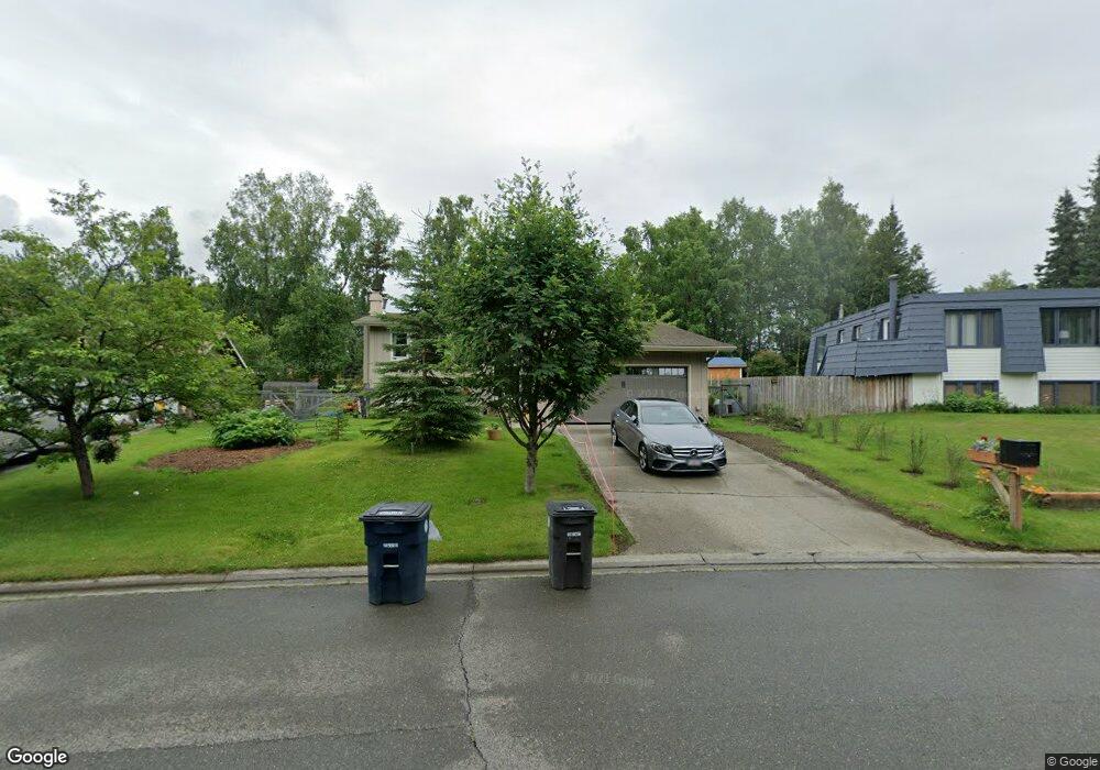 5944 Doncaster Dr, Anchorage, AK 99504 - photo 1