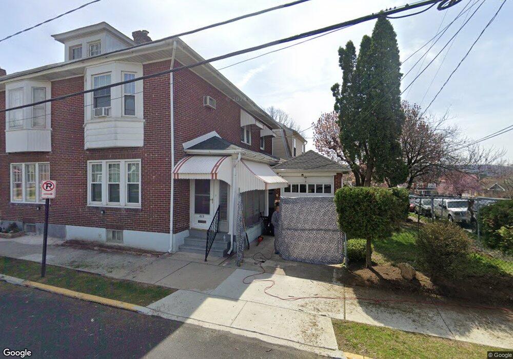 828 W Wyoming St, Allentown, PA 18103 - photo 1