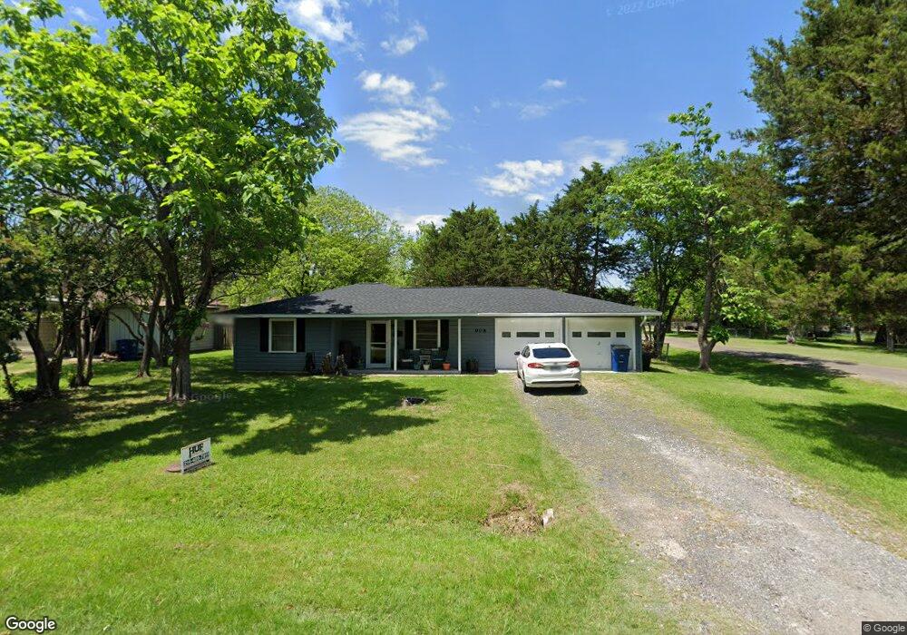 908 E Waco St, Ennis, TX 75119 - photo 1