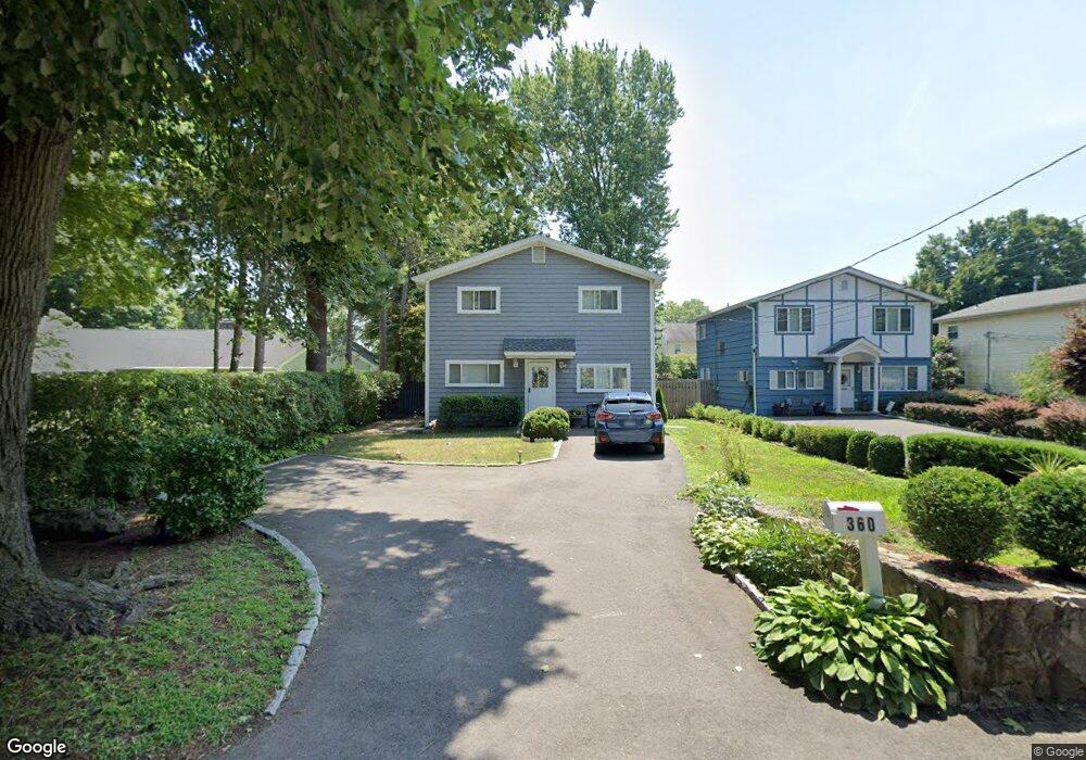 360 Flax Hill Rd, Norwalk, CT 06854 - photo 1