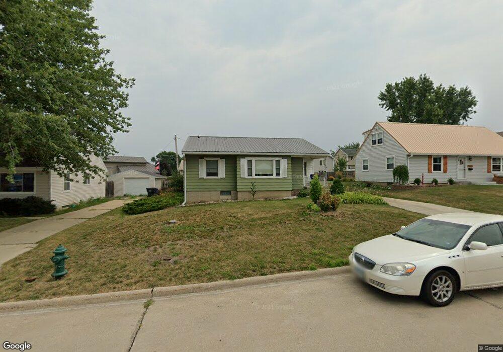 2459 1st St SW, Cedar Rapids, IA 52404 - photo 1