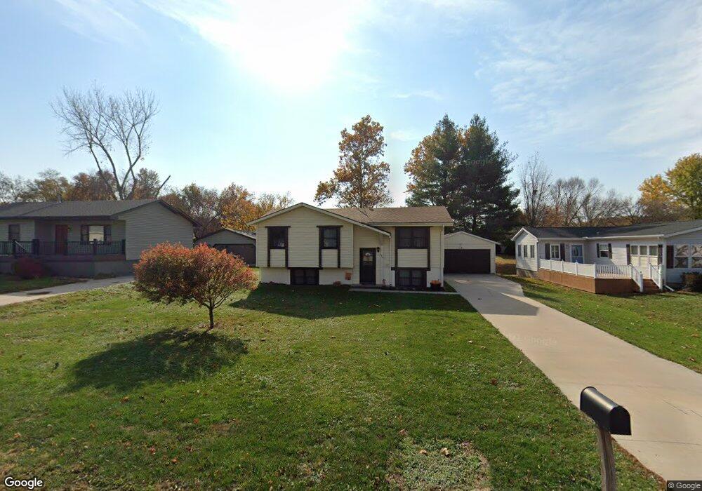 1002 W Nishna Rd, Shenandoah, IA 51601 - photo 1